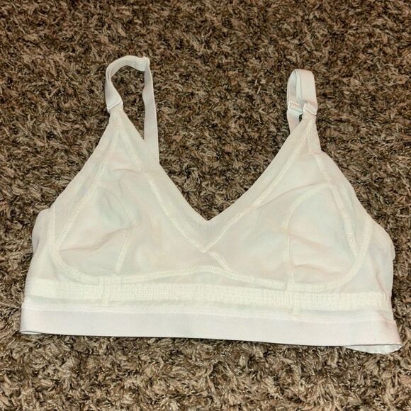 Free people movement white athletic bra, size XS. - Picture 1 of 5